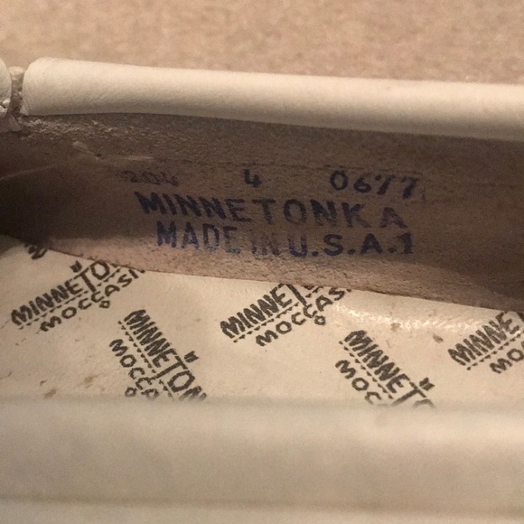 Minnetonka White leather moccasin US WOMENS 4 - Picture 5 of 5